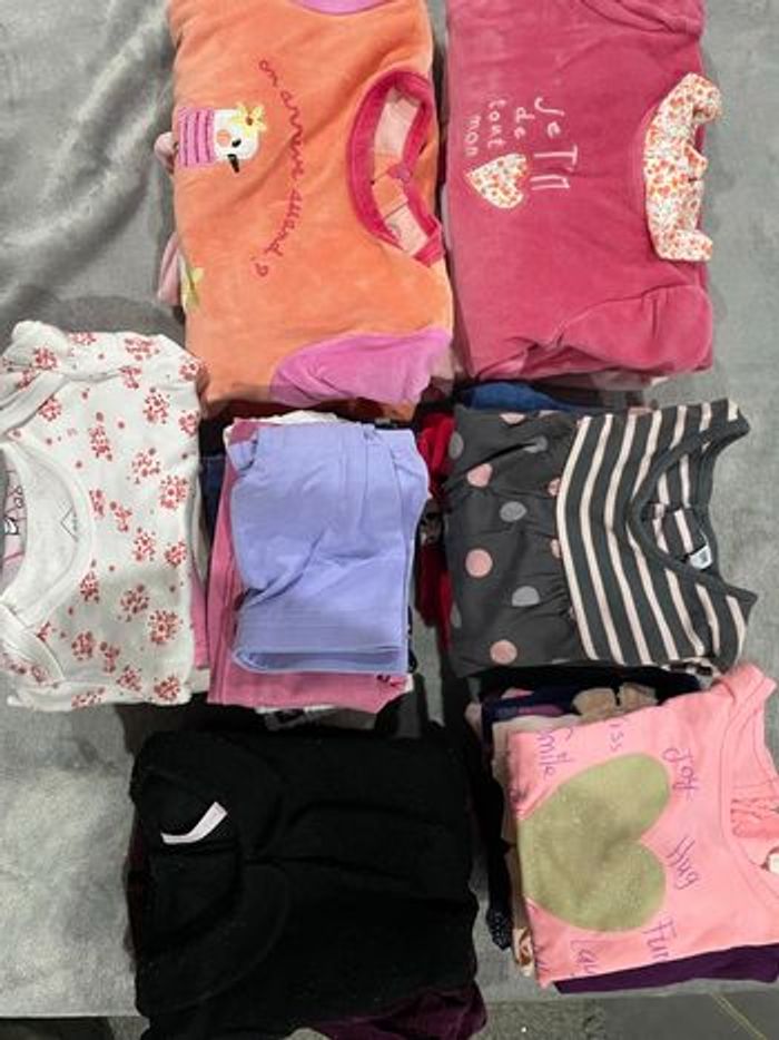 Lot vêtement bébé 12 mois