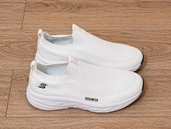 Basket chaussures de sport finesse homme Slip-on Légère respirante antidérapante blanche