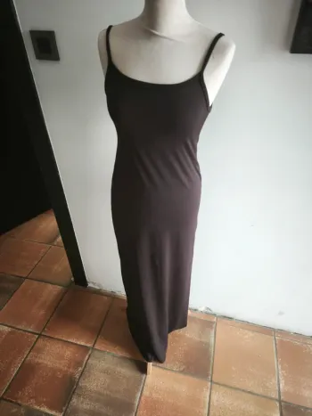 Robe longue marron moulante pour femme