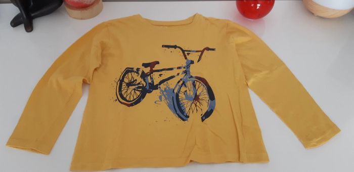 T-shirt manches longues garçon 5/6 ans