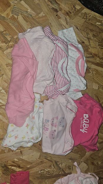 Lot 10 bodies manche courte 6mois