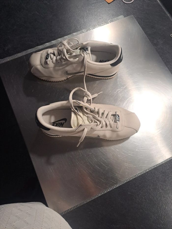 Chaussures nike cortez  taille 41 - photo numéro 8