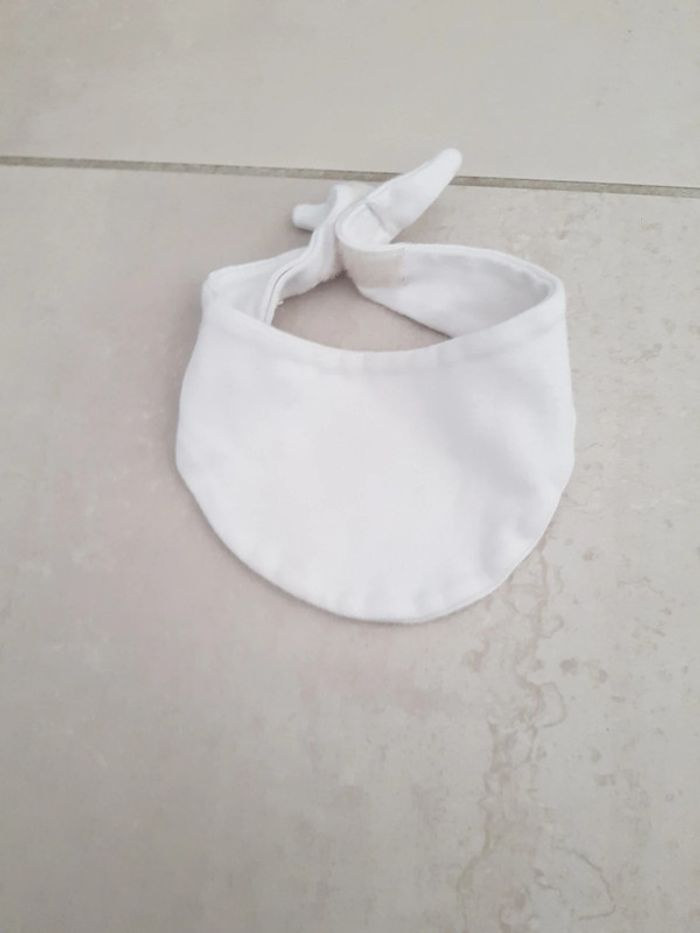 Lot 2 bavoirs - photo numéro 3