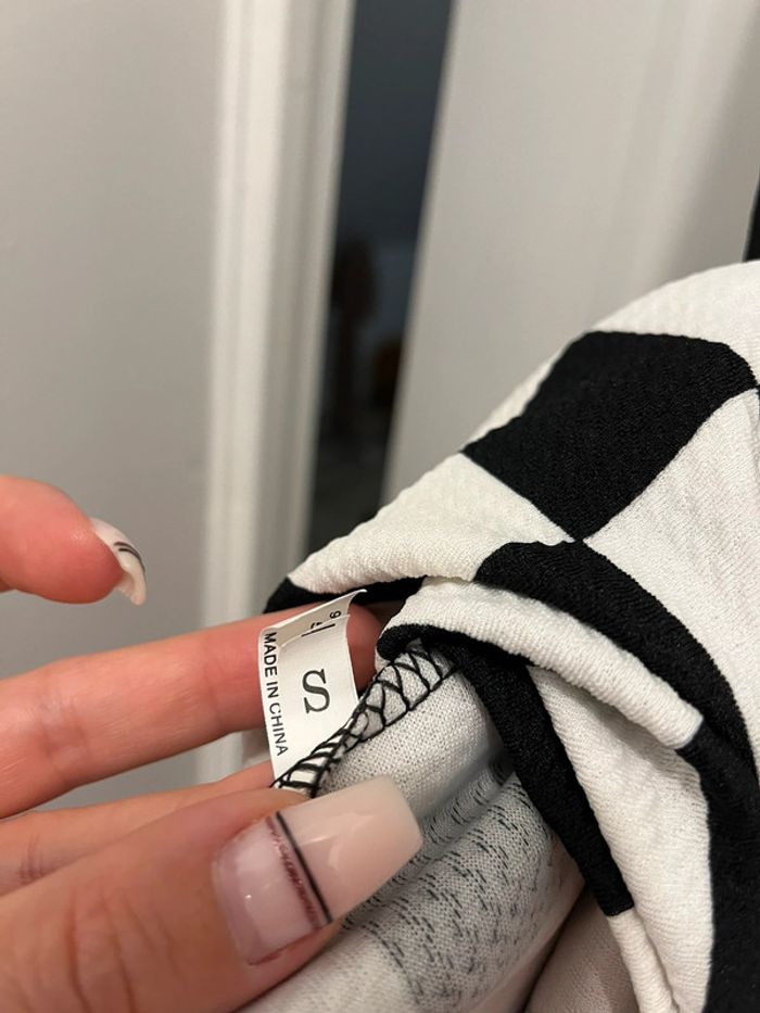Robe longue noire et blanche à carreaux taille S - photo numéro 6
