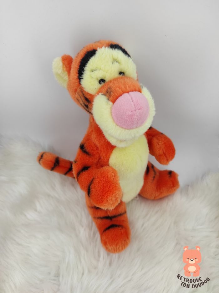 Peluche Tigrou Disney 28 cm Classique - photo numéro 3