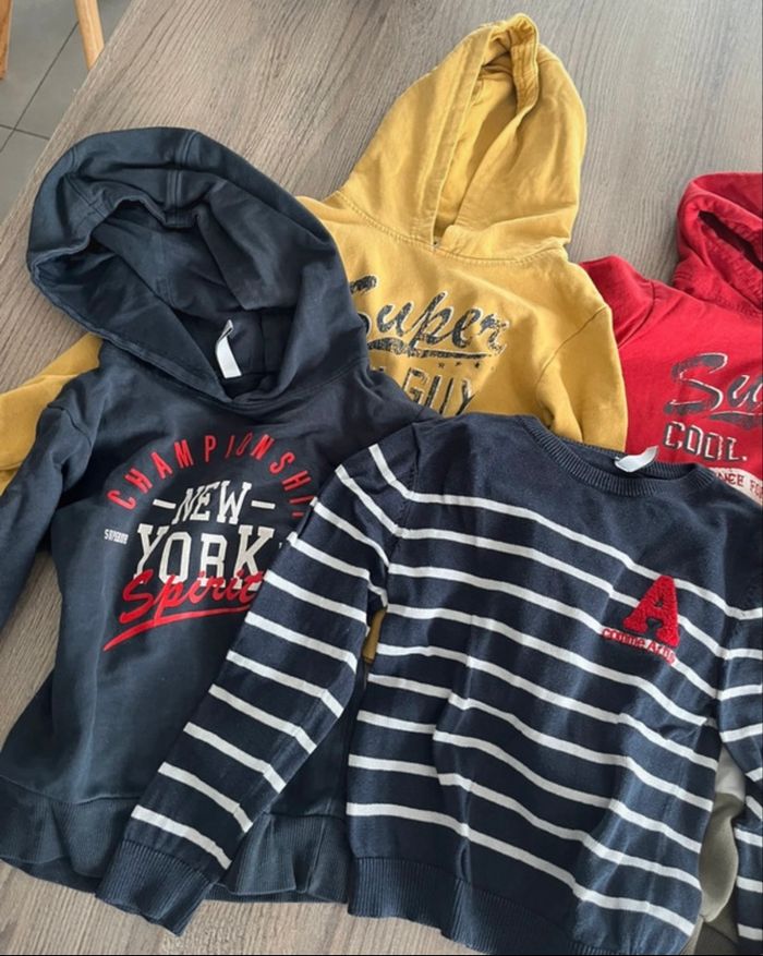 Lot de 5 pulls taille 5 ans - photo numéro 2