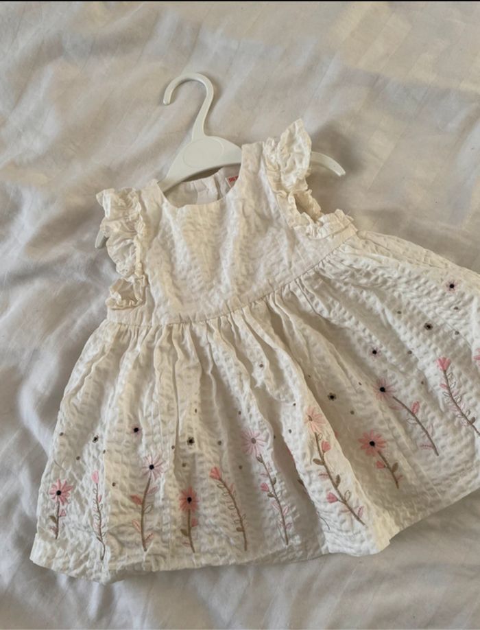 Robe de fête rose à fleur - photo numéro 1
