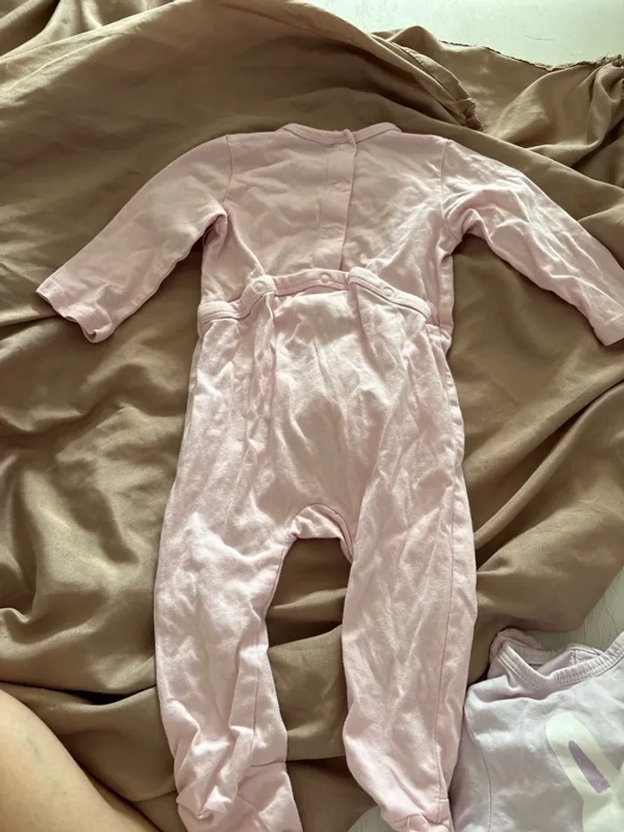 Lot de 3 pyjamas fin fille 6 mois - photo numéro 10