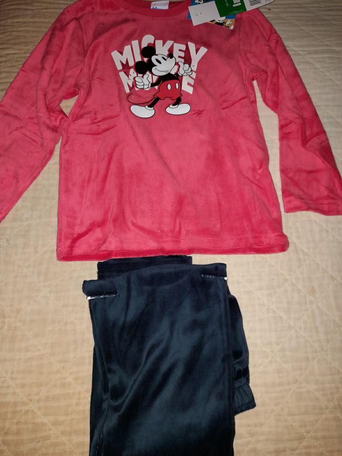 Pyjama garcon T 8
