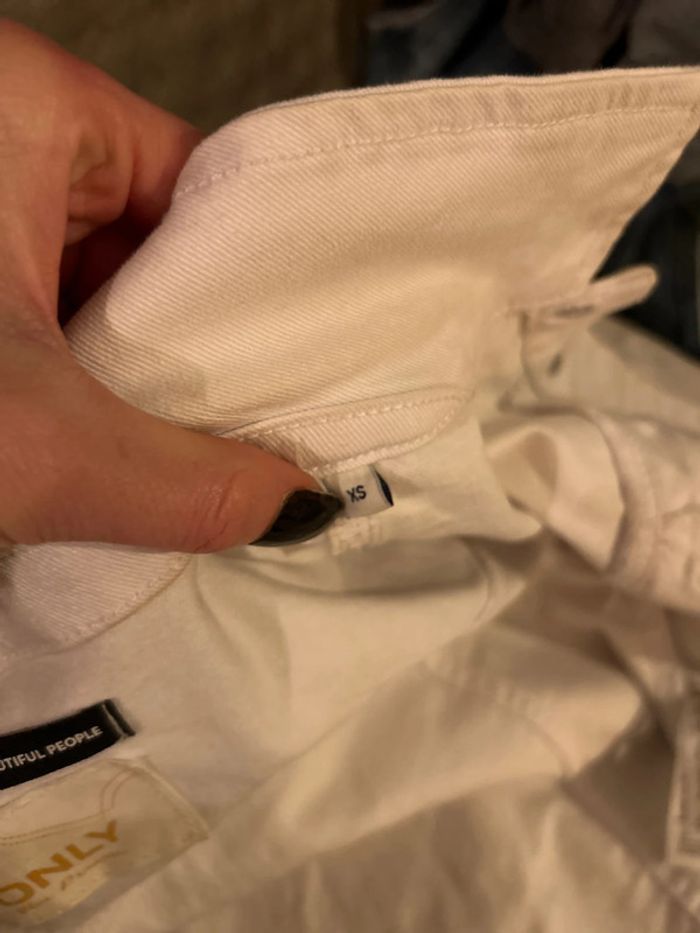 Veste en jeans blanche. - photo numéro 6