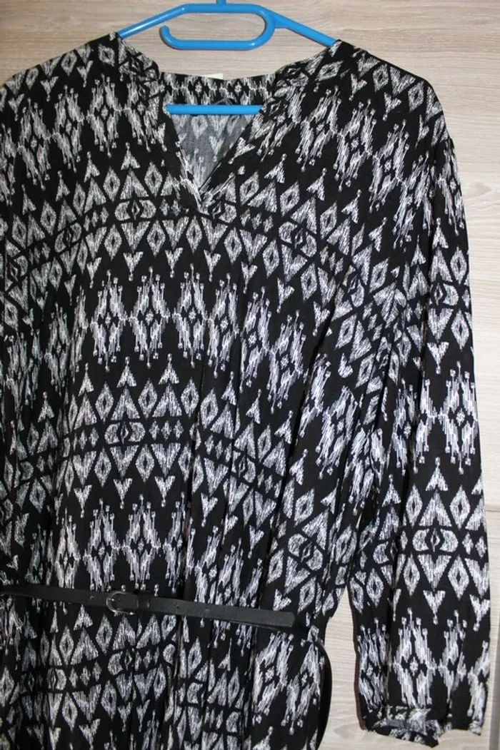 Robe manche 3/4 - Taille 44 - Neuve - photo numéro 6