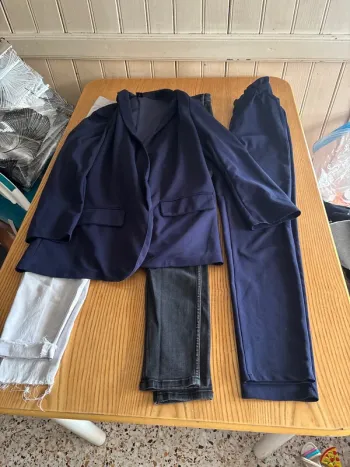 Lots jean et tailleur femme taille 34