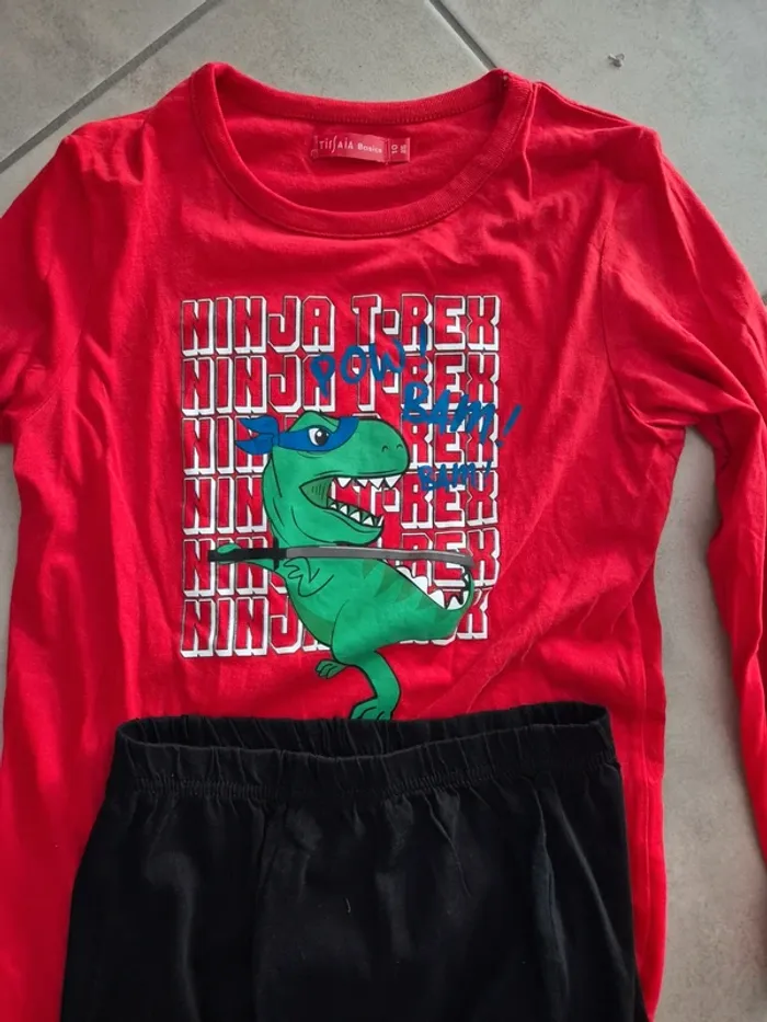 Pyjama dinausaure 10 ans - photo numéro 2