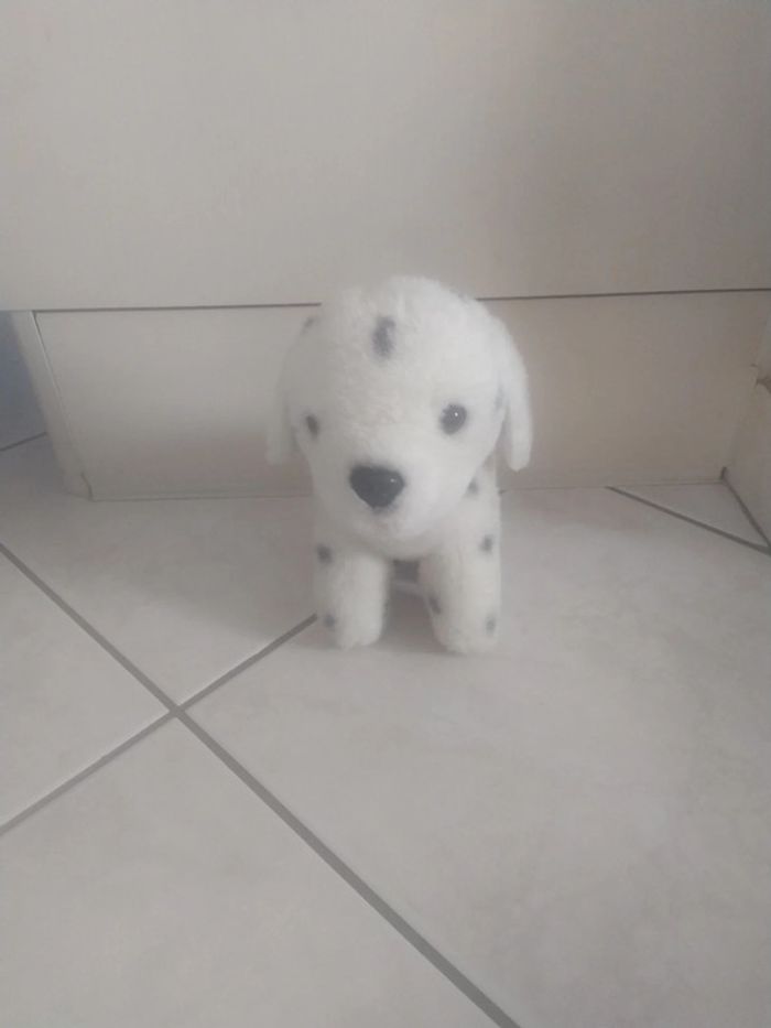 Peluche chien tacheté
