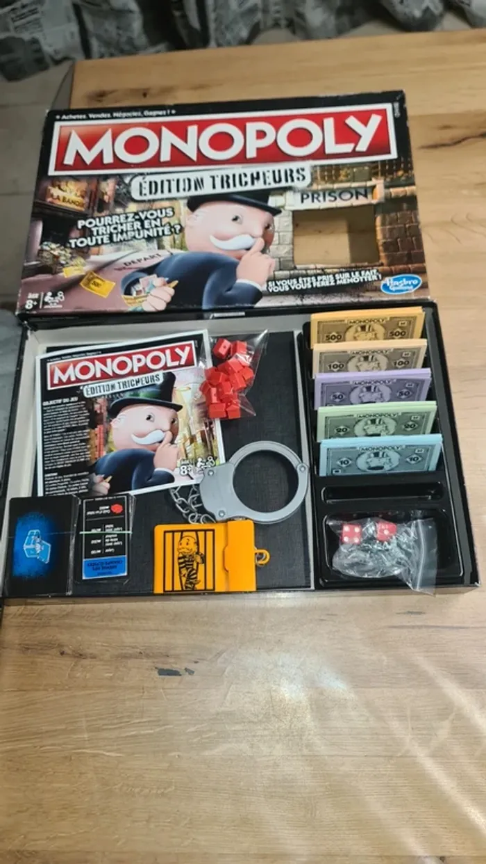 Jeu de société Monopoly Édition Tricheurs des éditions Hasbro, - photo numéro 2