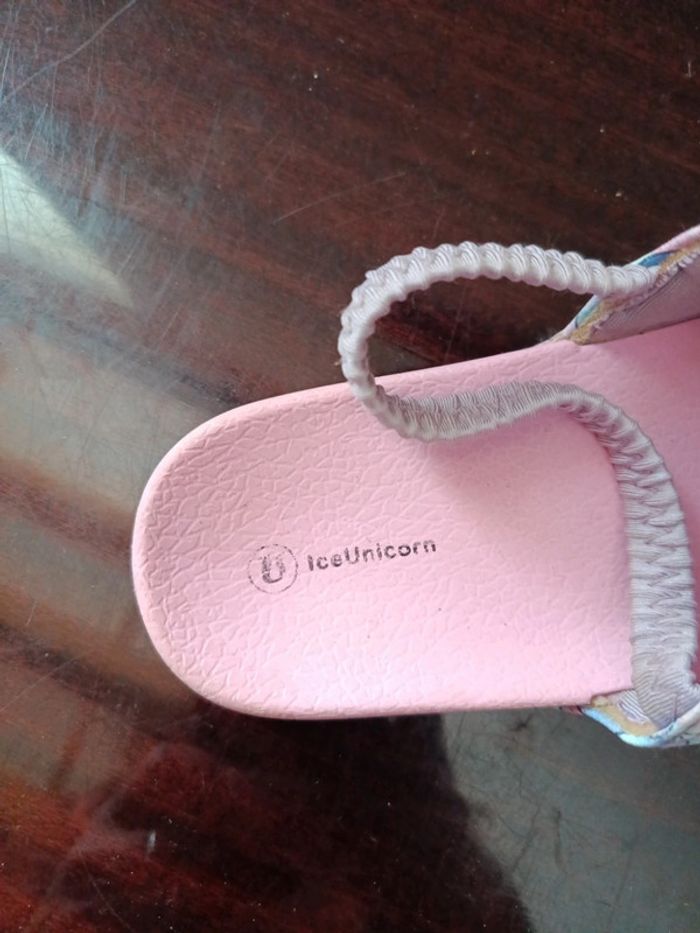 Tong sirène taille 31 - photo numéro 3