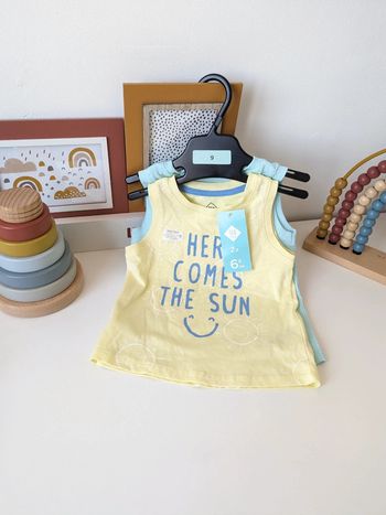 lot de 2 débardeurs 9mois