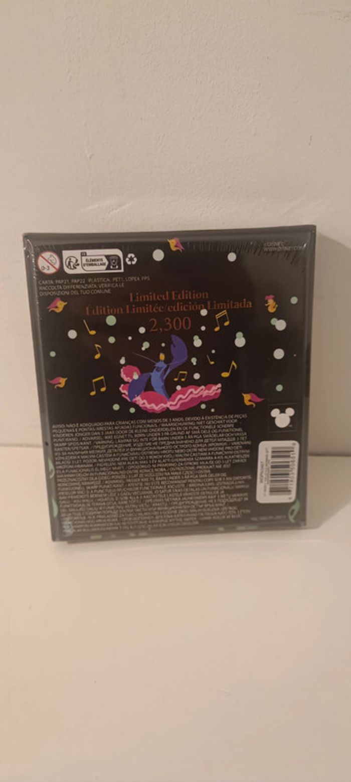 Loungefly : Pin's Ariel edition limitée - photo numéro 2