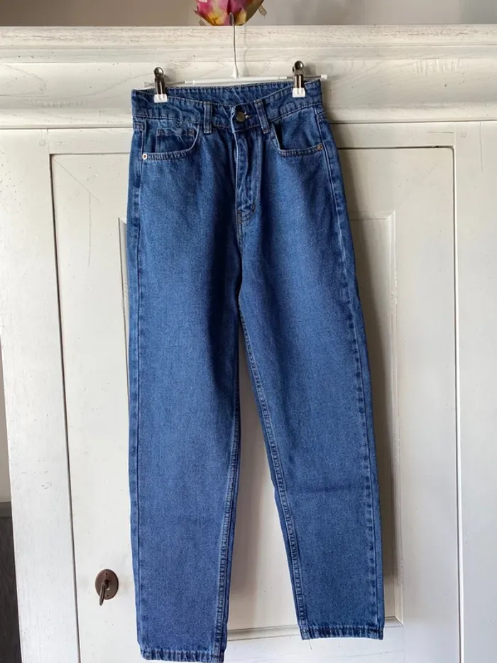 Jean Mom