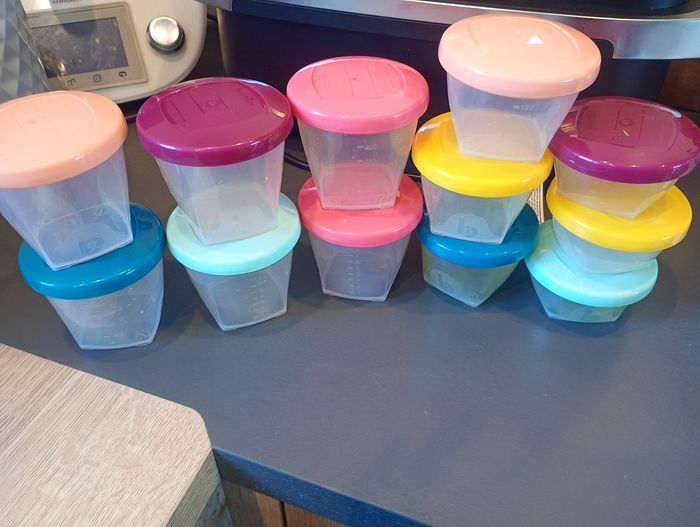 Lot boîtes petits pots