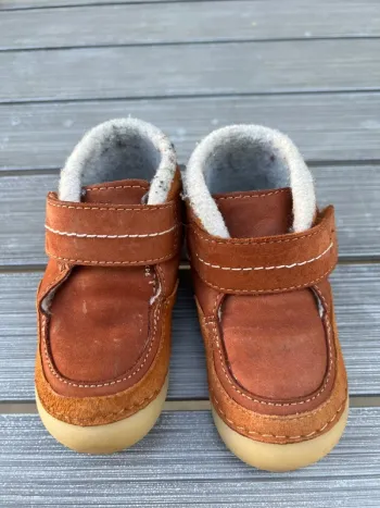 Kickers cuir semelle souple 20