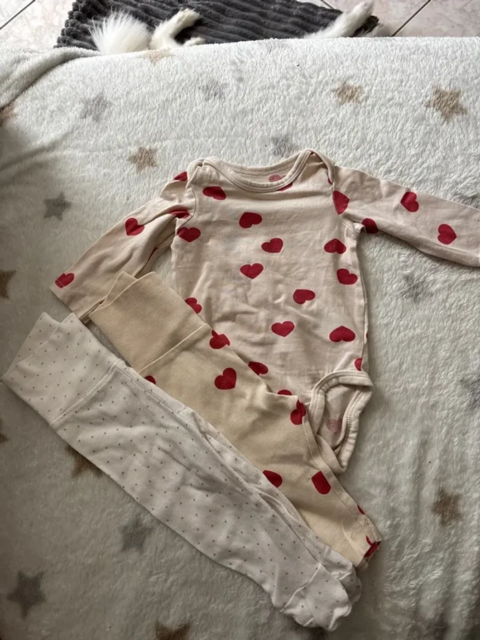 Ensemble bébé fille 1 mois