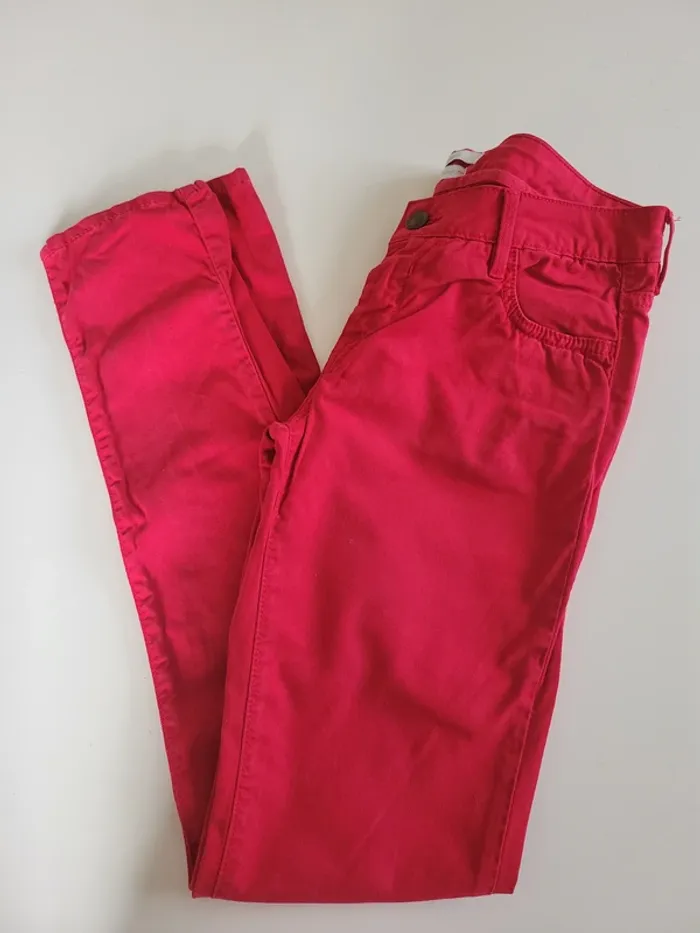 🔥 Jean skinny REIKO rouge femme – Tendance & stylé 🔥