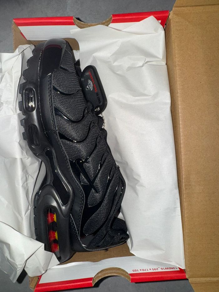 TN NOIR 37 - photo numéro 6