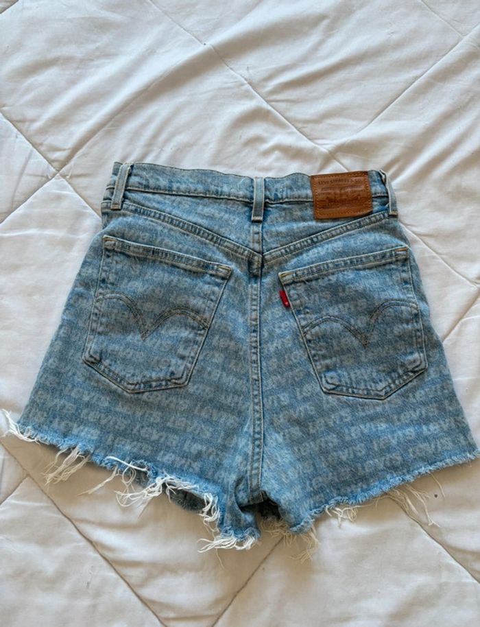 Short Levi’s Ribcage mini court W27 taille haute 36/38 S/M effet frangé imprimé logo bleu clair - photo numéro 9