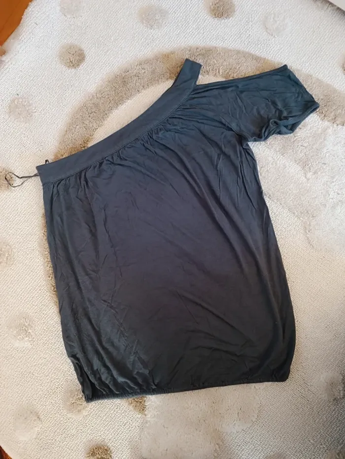 Top asymétrique avec col metal taille L - photo numéro 6