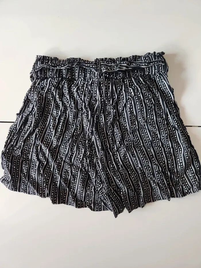 Short LH noir blanc 38 - photo numéro 2