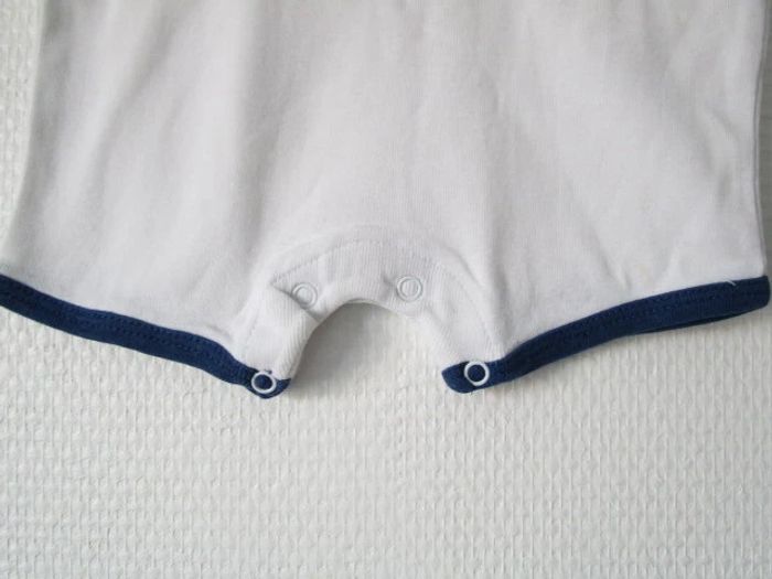 Barboteuse Vertbaudet 12 mois TBE - photo numéro 5