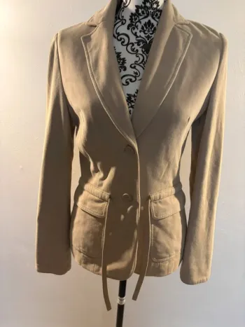 Blazer femme en suédine beige Mango 38