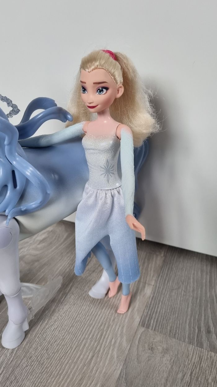 🌸Poupée Elsa et son cheval Nokk interactif - photo numéro 2