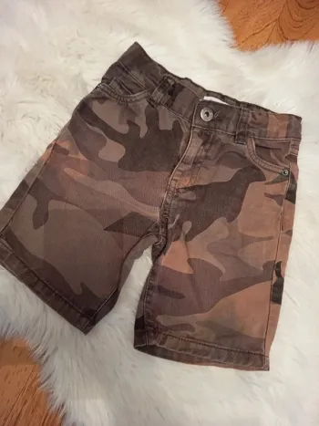 Short 3 ans