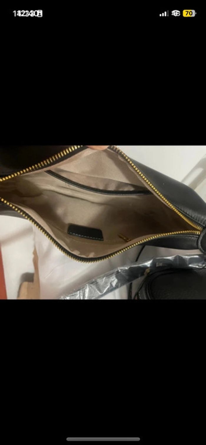 Magnifique sac à main en cuir noir valeur neuf 78 € - photo numéro 15