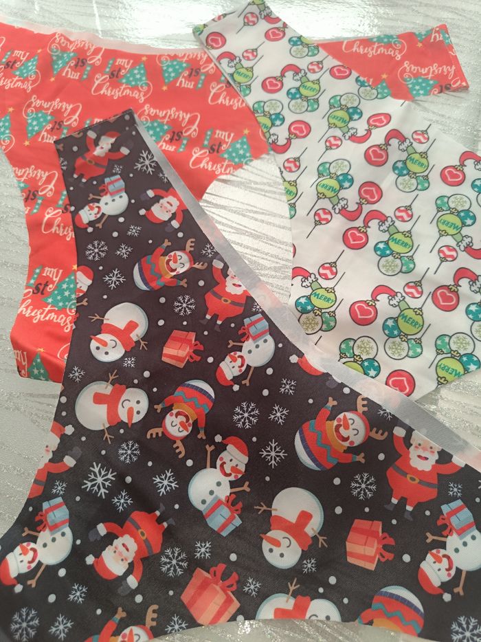 Lot de 3 string spécial Noël 🍀 Taille XL - photo numéro 2