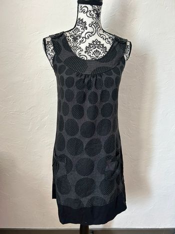 Très belle robe grise à pois 🥰 taille 36 de chez cache cache