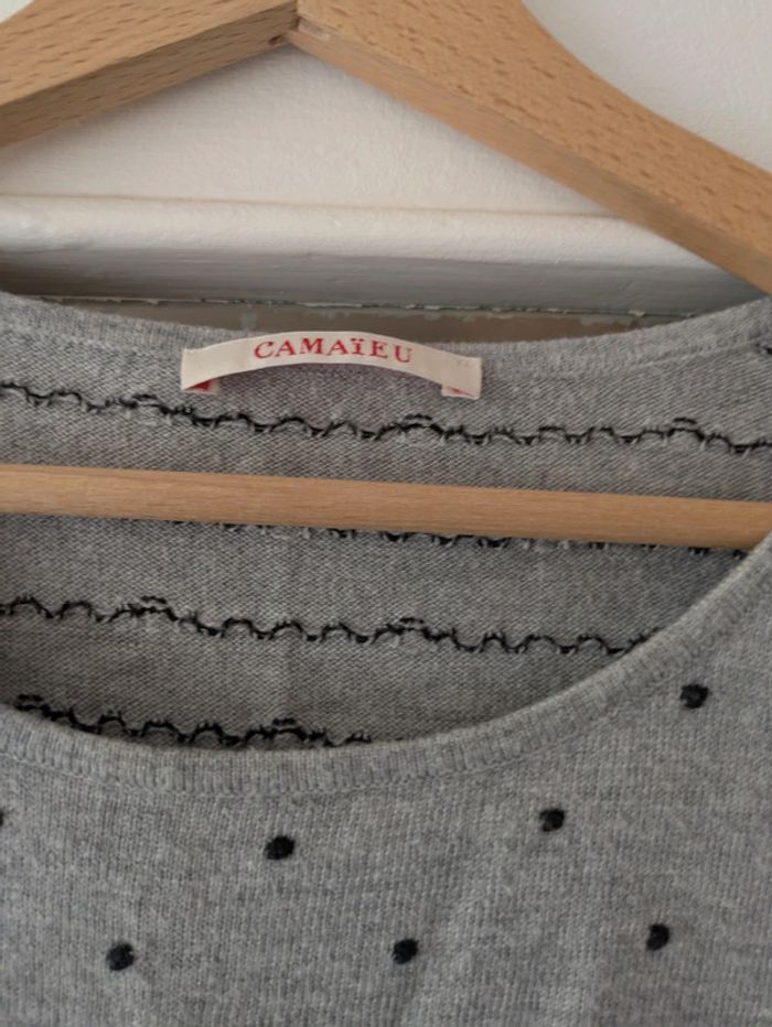 Joli pull gris à pois Camaïeu taille 40/42 - photo numéro 2