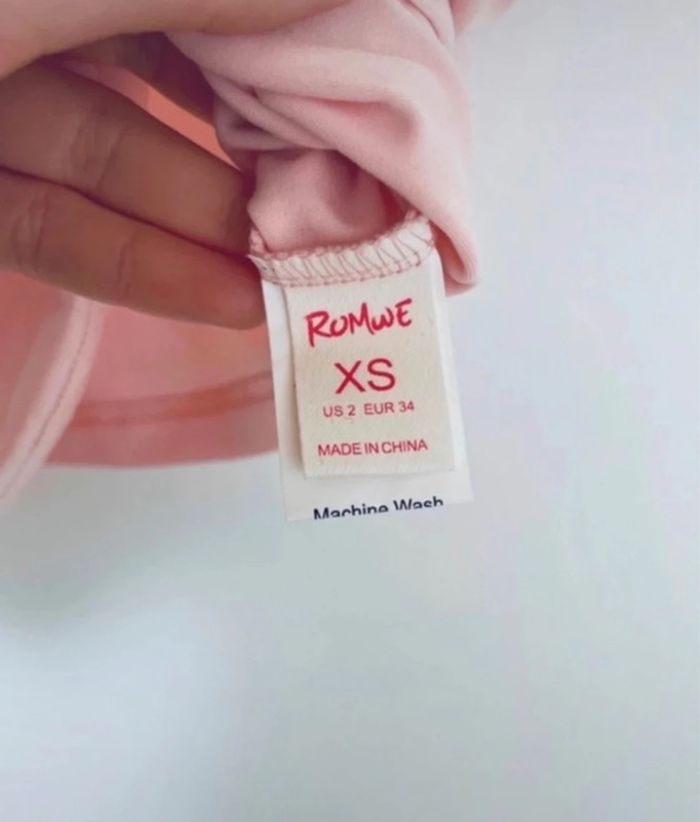 Top court rose avec fourrure blanche neuf - photo numéro 3