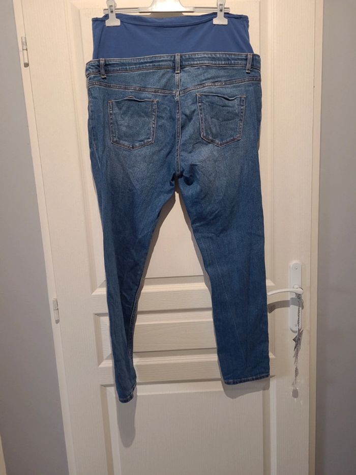 Jean slim destroy avec bandeau Kiabi - photo numéro 4