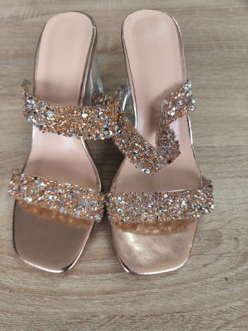 Sandales de soirée à talons transparents