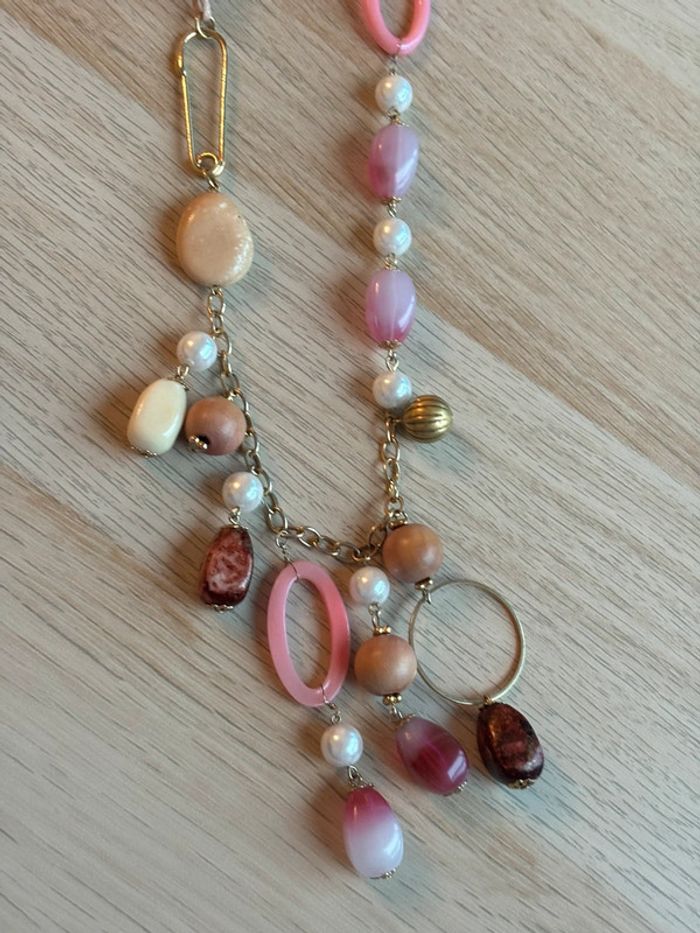 Collier doré et rose - photo numéro 3