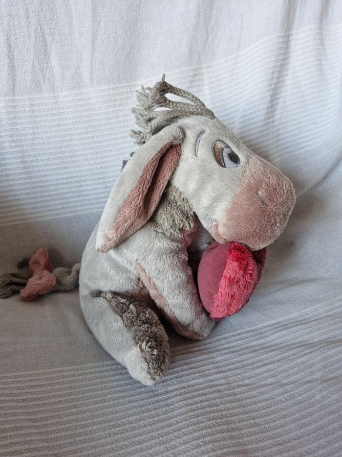 Peluche  bourriquet avec coeur Disney  nicotoy - photo numéro 3