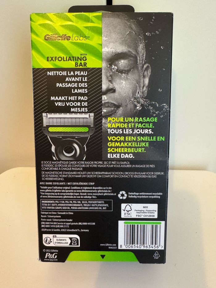 Gillette’s labs avec support et recharges - photo numéro 3
