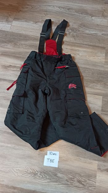 Salopette ski hiver neige garçon 4 ans TBE