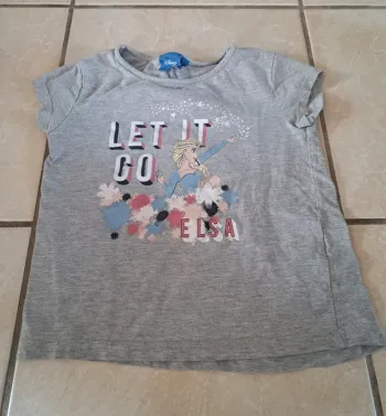 Tee shirt gris 4 ans 👧 manches courtes Elsa Disney en TBE