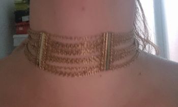 Collier ras cou