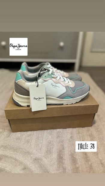 Basket Pepe jeans taille 38 neuve