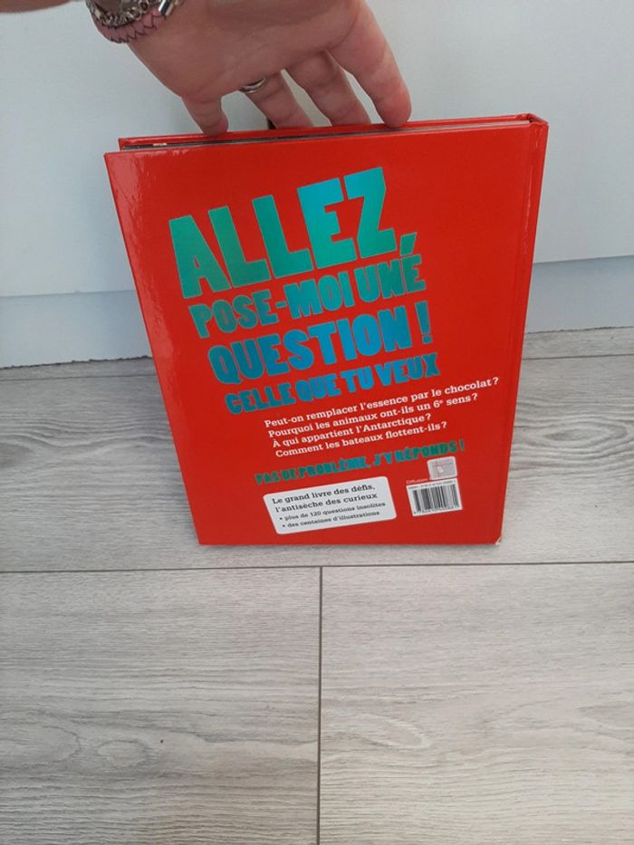 Livre curieux - photo numéro 2